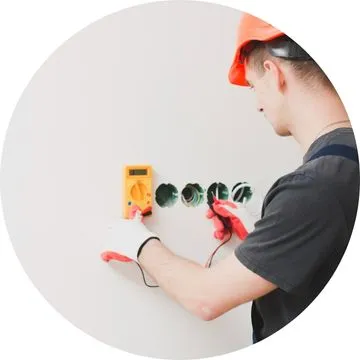 Segurança e conformidade com normas elétricas brasileiras – Adriano Eletricista segue NBR 5410, NBR 5419 e NR10 garantindo instalações seguras e certificadas no Ipiranga.