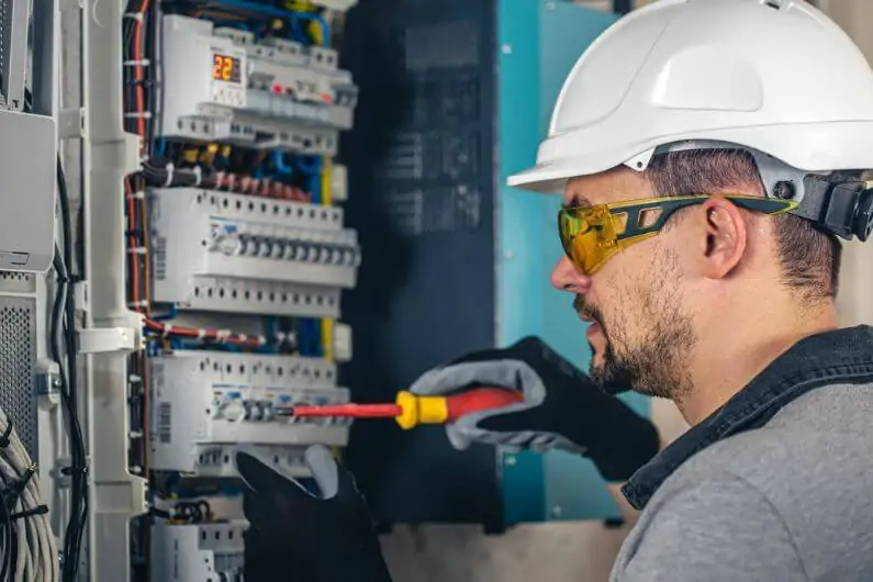 Eletricista instalador em Atibaia